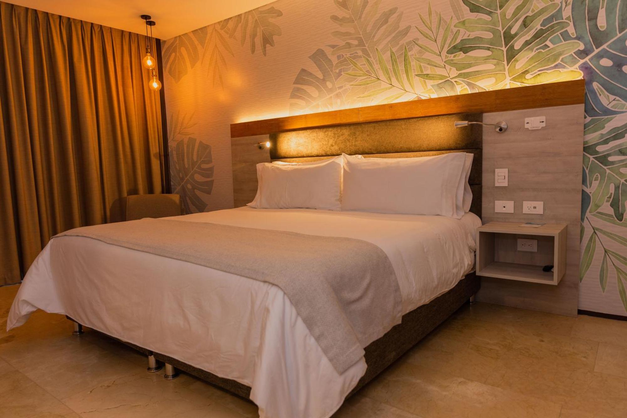 Termales El Otono Hotel La Enea ภายนอก รูปภาพ A bedroom at the hotel