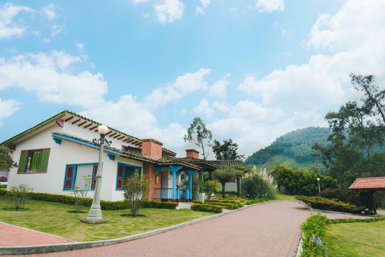 Termales El Otono Hotel La Enea ภายนอก รูปภาพ View of the town of La Capilla